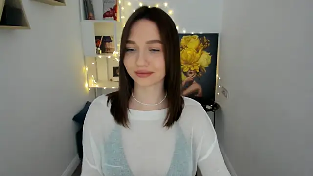 GracefulLook online show from March 18, 2025, 7:44 pm