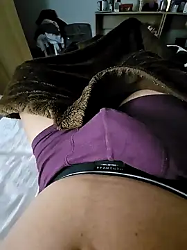 Snapshot of Senna482 chatting on December 2, 2024, 7:00 pm Senna482 online show from December 2, 2024, 7:00 pm