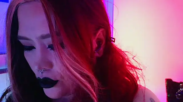 wickedxqueen online show from June 21, 2026, 9:20 pm