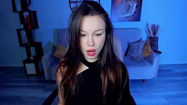 KaitieLove online show from September 30, 2025, 5:24 am