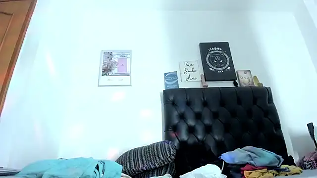 JohanyLatino online show from February 14, 2025, 10:36 pm