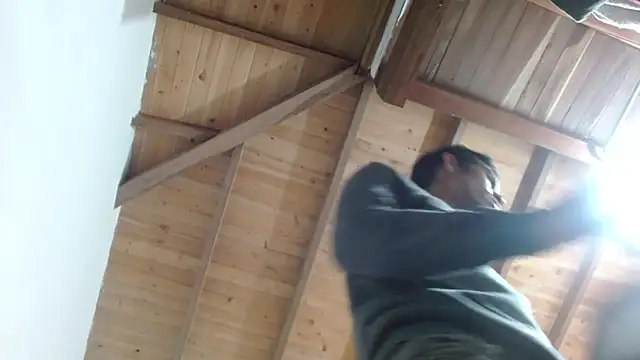 JohanyLatino online show from March 18, 2026, 11:16 pm