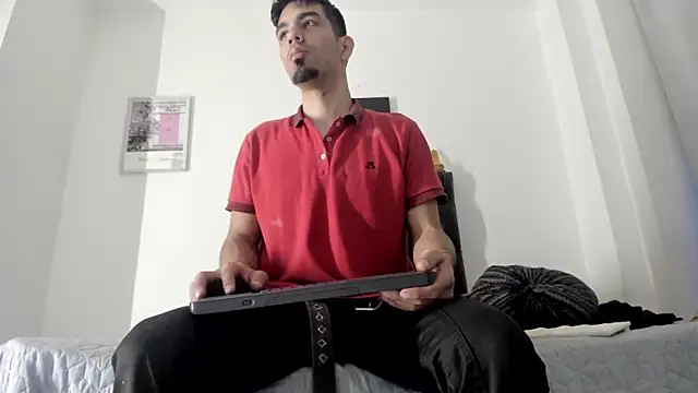 JohanyLatino online show from March 11, 2025, 11:12 am