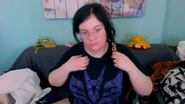 EverlyRays online show from April 19, 2026, 12:17 pm