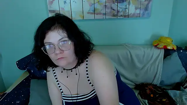 Snapshot of EverlyRays chatting on July 18, 2026, 11:02 pm EverlyRays online show from July 18, 2026, 11:02 pm