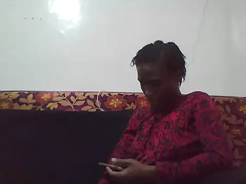 Smillie prety online show from May 21, 2026, 4:37 pm
