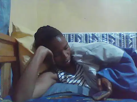 Smillie prety online show from May 16, 2026, 3:27 am