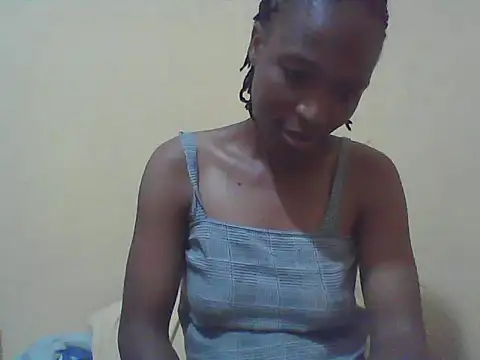 Smillie prety online show from November 3, 2025, 4:28 am