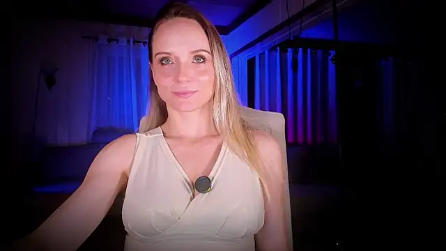 Snapshot of Louise-dance chatting on December 14, 2024, 10:50 pm Louise-dance online show from December 14, 2024, 10:50 pm