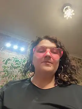 Taisia W online show from June 4, 2026, 5:06 pm