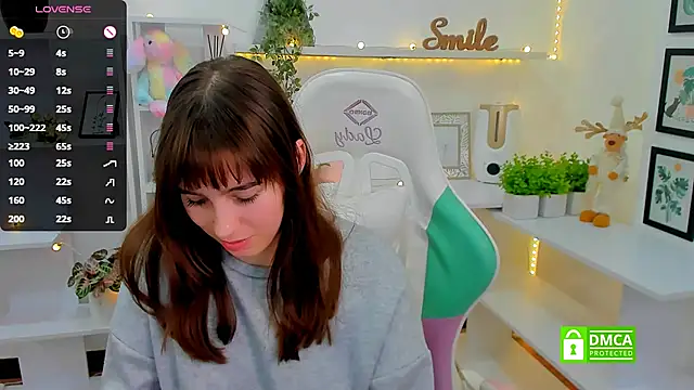 Snapshot of _Eliizabeth_ chatting on February 14, 2025, 11:31 pm Eliizabeth online show from February 14, 2025, 11:31 pm