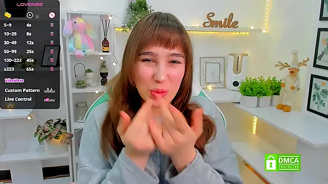 Snapshot of _Eliizabeth_ chatting on February 14, 2025, 8:26 pm Eliizabeth online show from February 14, 2025, 8:26 pm