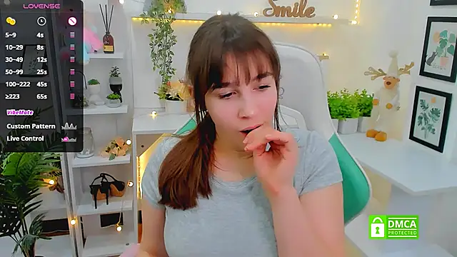 Snapshot of _Eliizabeth_ chatting on February 19, 2025, 9:47 pm Eliizabeth online show from February 19, 2025, 9:47 pm