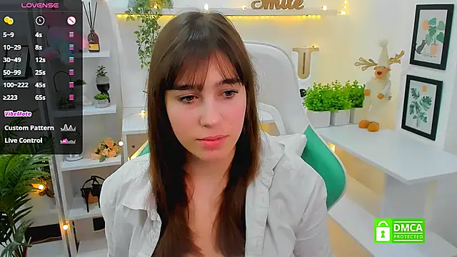 Snapshot of _Eliizabeth_ chatting on February 22, 2025, 2:50 am Eliizabeth online show from February 22, 2025, 2:50 am
