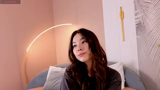 Marie Diaze online show from May 13, 2026, 5:14 am