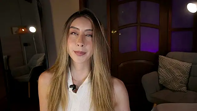 lua ferch   online show from April 7, 2026, 12:51 pm