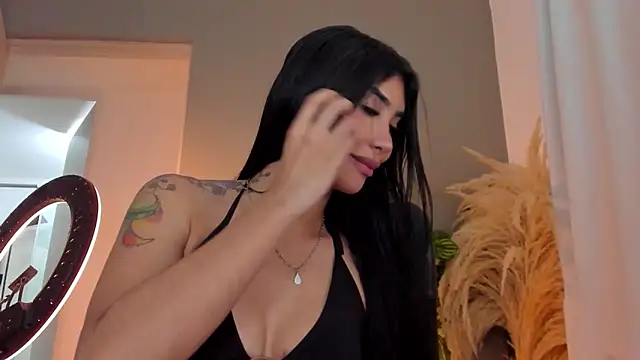 GarciaMilu online show from May 26, 2026, 2:09 am