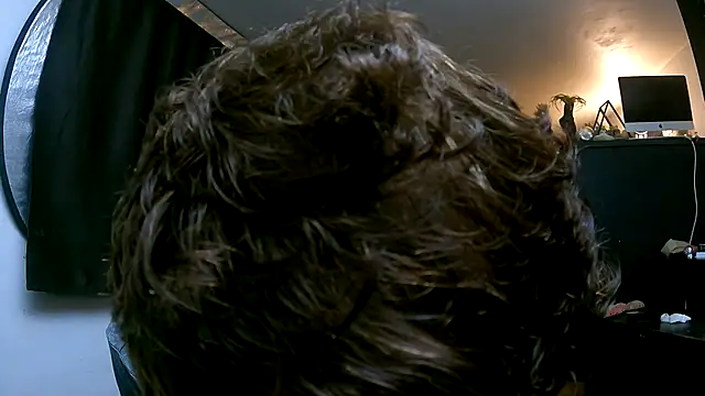 leanjamesdean online show from September 28, 2025, 6:20 am