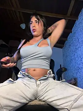 Snapshot of missdirtyhot_ chatting on March 10, 2025, 12:18 am missdirtyhot online show from March 10, 2025, 12:18 am