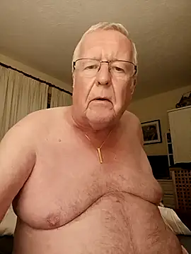 loveeatingcunts online show from June 21, 2026, 11:43 pm
