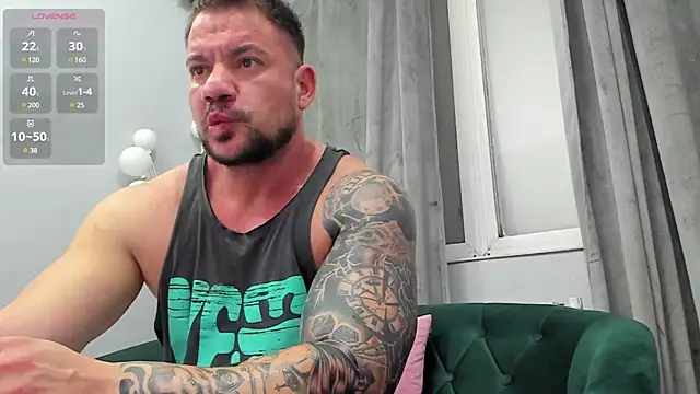 Snapshot of musclemonster31 chatting on February 26, 2025, 6:08 am musclemonster31 online show from February 26, 2025, 6:08 am
