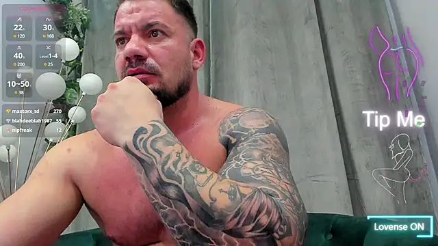 Snapshot of musclemonster31 chatting on March 8, 2025, 9:17 am musclemonster31 online show from March 8, 2025, 9:17 am