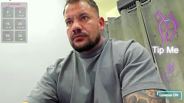 Snapshot of musclemonster31 chatting on March 22, 2025, 4:56 am musclemonster31 online show from March 22, 2025, 4:56 am