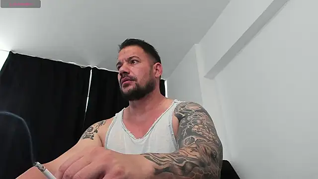 Snapshot of musclemonster31 chatting on September 19, 2025, 1:37 pm musclemonster31 online show from September 19, 2025, 1:37 pm