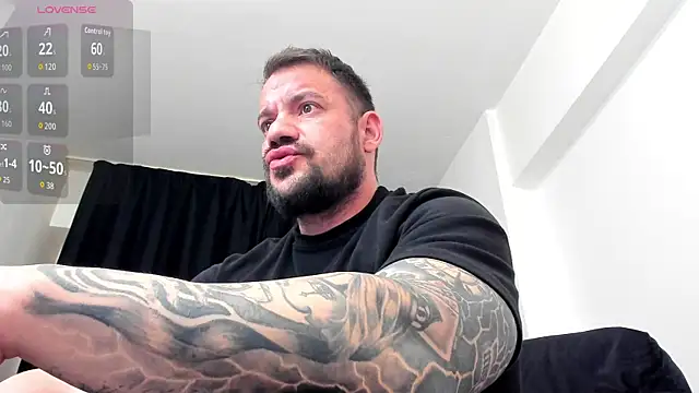 musclemonster31 online show from April 7, 2026, 12:12 am