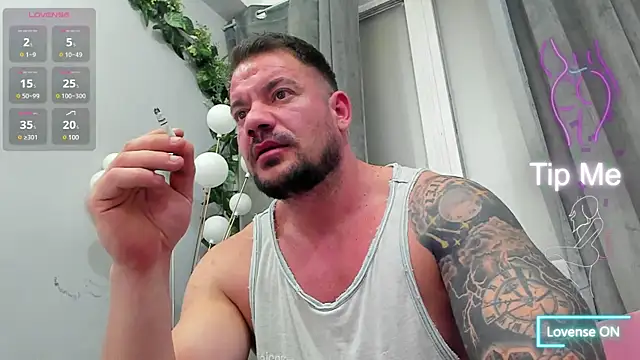 Snapshot of musclemonster31 chatting on March 9, 2025, 10:52 pm musclemonster31 online show from March 9, 2025, 10:52 pm