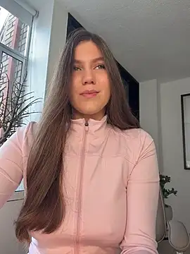 AmelieLaurent  online show from July 27, 2026, 12:56 pm