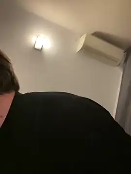 Snapshot of ETHAN_MOORE chatting on November 27, 2025, 2:28 pm ETHAN MOORE online show from November 27, 2025, 2:28 pm