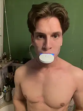 Snapshot of ETHAN_MOORE chatting on October 31, 2025, 3:30 pm ETHAN MOORE online show from October 31, 2025, 3:30 pm