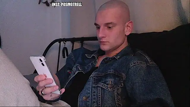 Snapshot of ETHAN_MOORE chatting on March 16, 2026, 11:47 am ETHAN MOORE online show from March 16, 2026, 11:47 am