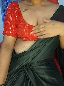 Snapshot of Malluivaniya chatting on July 1, 2026, 6:36 am Malluivaniya online show from July 1, 2026, 6:36 am