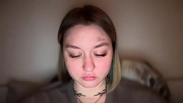 Isabel-Bailey online show from November 11, 2025, 10:15 pm