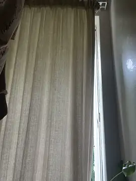 YesTheSexiest online show from November 8, 2025, 10:52 am