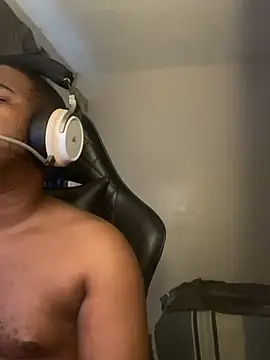 YesTheSexiest online show from September 21, 2025, 4:34 pm