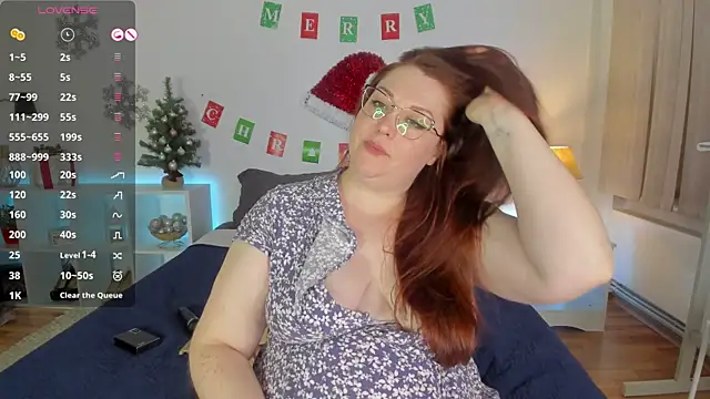 Snapshot of CutieGinger chatting on January 4, 2025, 12:27 am CutieGinger online show from January 4, 2025, 12:27 am