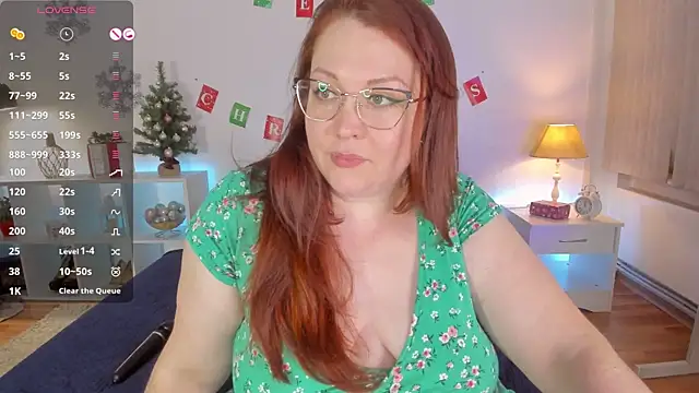 Snapshot of CutieGinger chatting on January 6, 2025, 3:31 am CutieGinger online show from January 6, 2025, 3:31 am