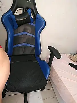 Snapshot of Rafaelayamazaki chatting on February 28, 2026, 12:05 pm Rafaelayamazaki online show from February 28, 2026, 12:05 pm