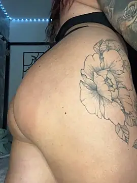 MissyLeeX online show from January 19, 2025, 4:25 pm