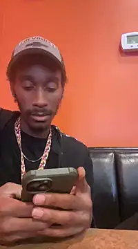 Snapshot of ITSONLYKENNY chatting on February 15, 2025, 8:12 pm ITSONLYKENNY online show from February 15, 2025, 8:12 pm