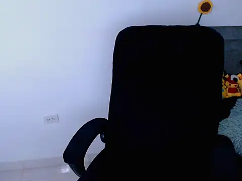 diana  34 online show from February 13, 2026, 11:49 pm