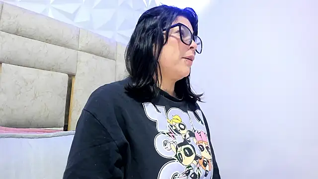 PauletteJ online show from March 25, 2026, 11:53 am