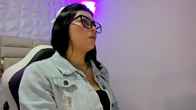 PauletteJ online show from March 24, 2026, 11:43 am