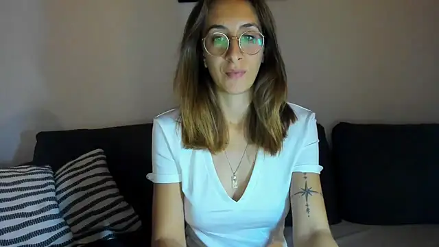 DesireMore90 online show from October 2, 2025, 6:22 pm