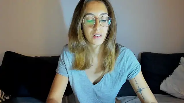 DesireMore90 online show from September 17, 2025, 6:32 pm