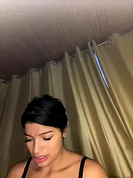 AgathaGeorgiou online show from November 24, 2025, 10:43 pm