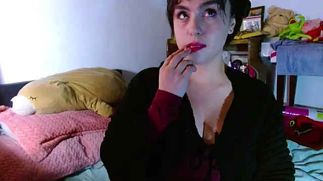 Snapshot of collette_beaufoy_ chatting on June 13, 2026, 6:11 am collette beaufoy online show from June 13, 2026, 6:11 am